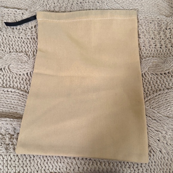 NWT!! Gucci Beige Storage Pouch (Dust Bag) - Picture 17 of 17